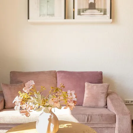 Wunderschoene Direkt Am Rhein * ノイヴィート