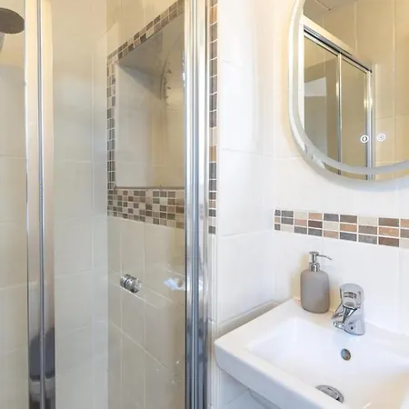 Wunderschoene Direkt Am Rhein * ノイヴィート