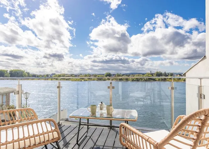 Wunderschoene Direkt Am Rhein Appartement *