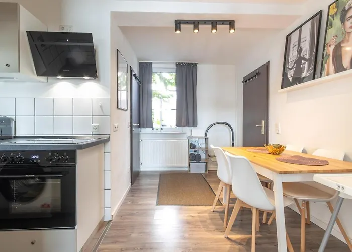 Wunderschoene Direkt Am Rhein *